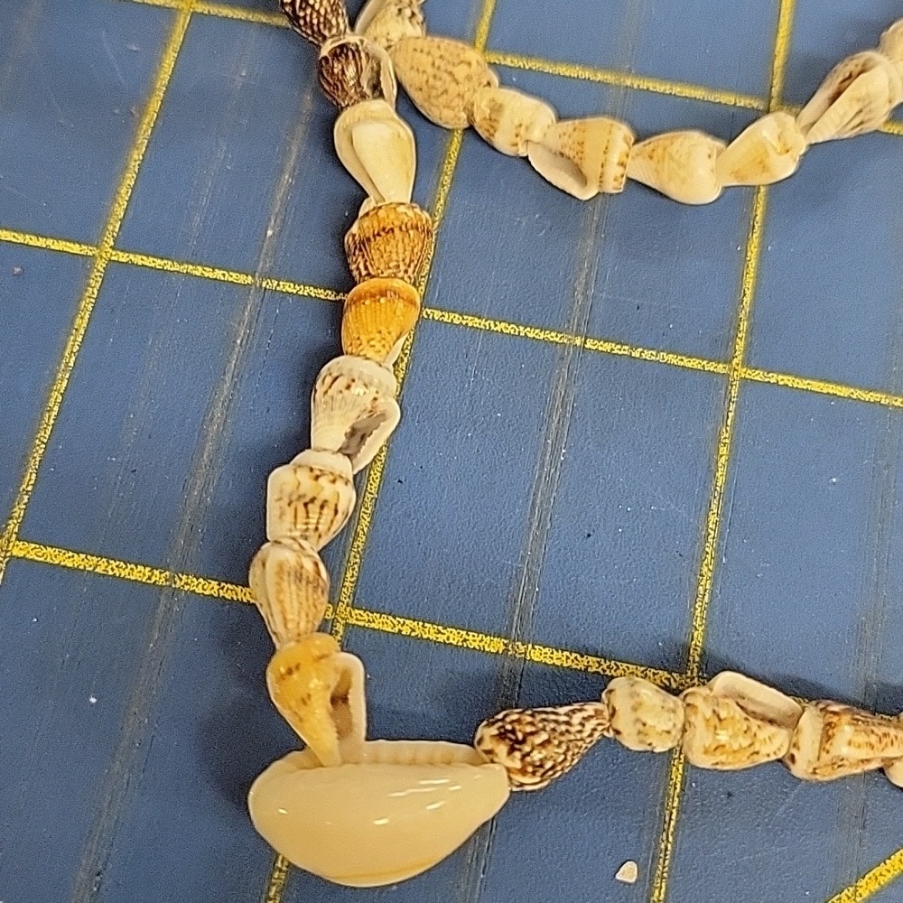 Shell Beaded Cream 36" Necklace - Picture 2 of 3